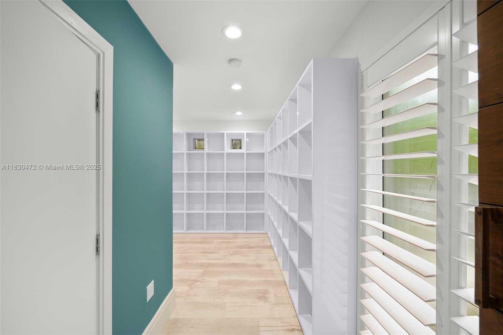 Small Image of 6001 NORTH BAY RD, Miami Beach Number 11