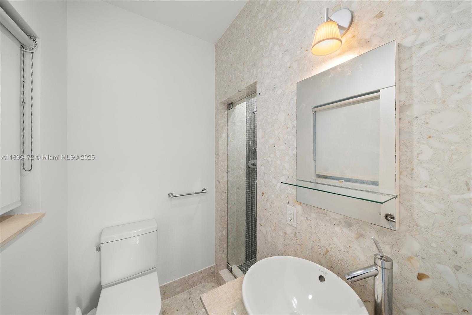 Small Image of 6001 NORTH BAY RD, Miami Beach Number 16