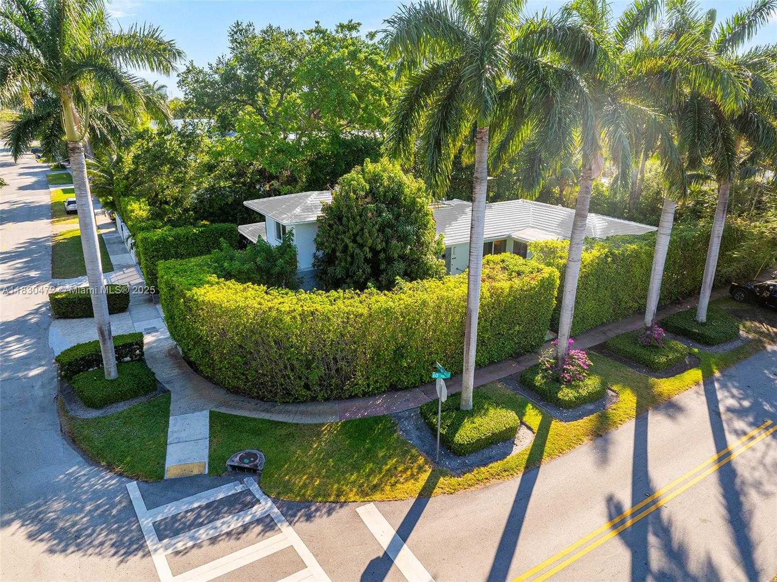 Small Image of 6001 NORTH BAY RD, Miami Beach Number 19