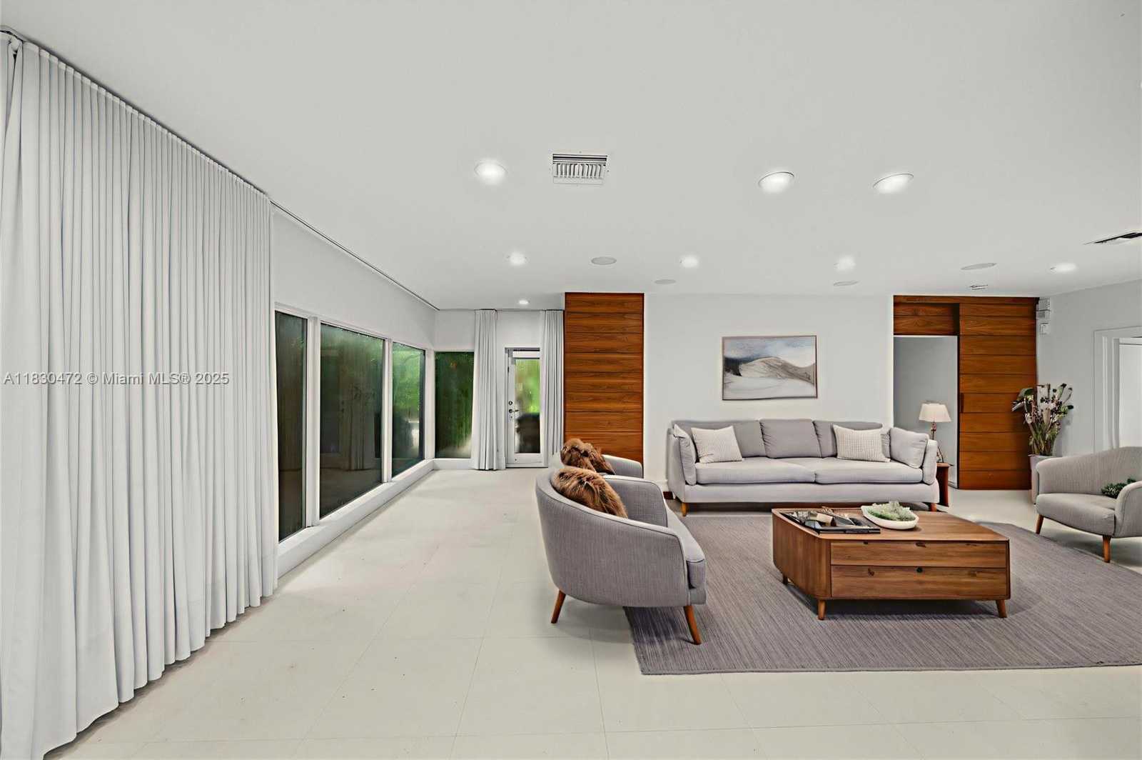 Small Image of 6001 NORTH BAY RD, Miami Beach Number 5