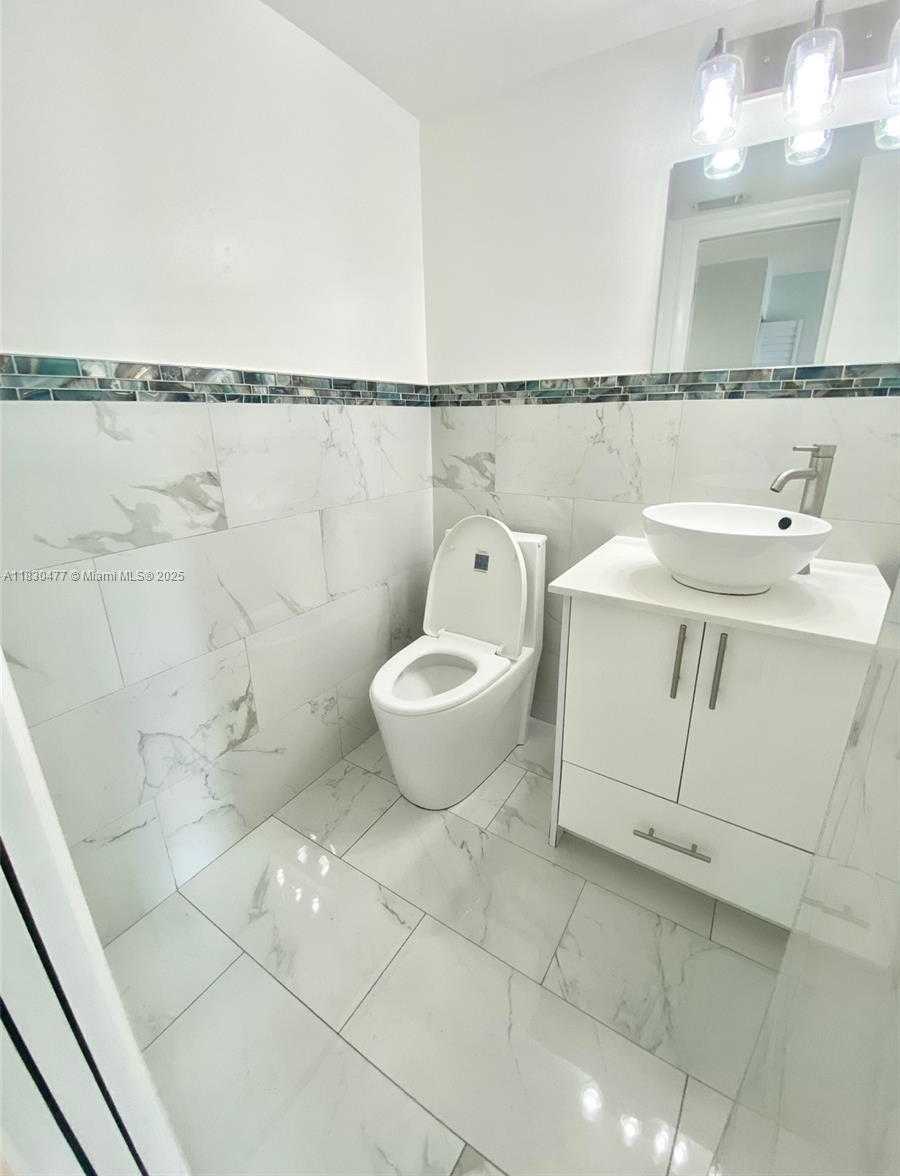 Small Image of 9911 WEST OKEECHOBEE RD #1-402, Hialeah Gardens Number 20