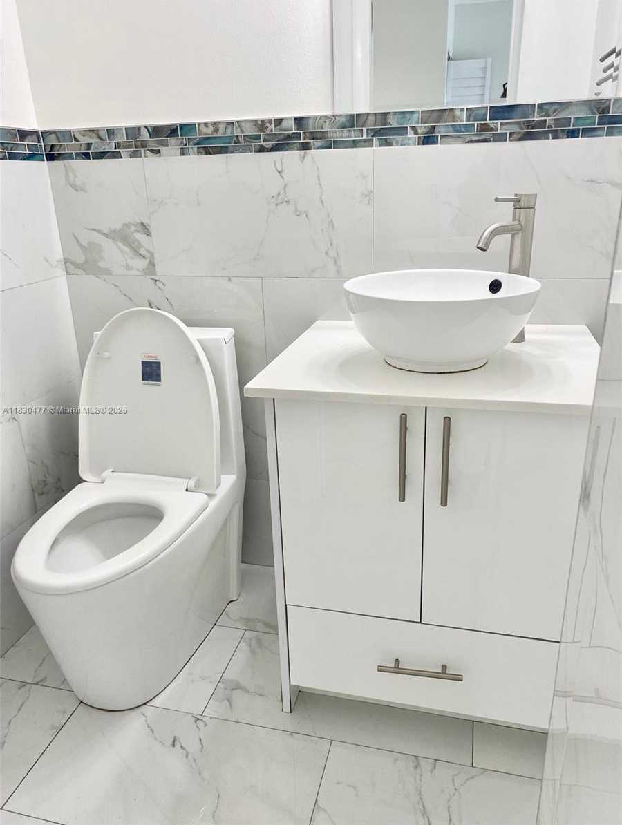 Small Image of 9911 WEST OKEECHOBEE RD #1-402, Hialeah Gardens Number 21