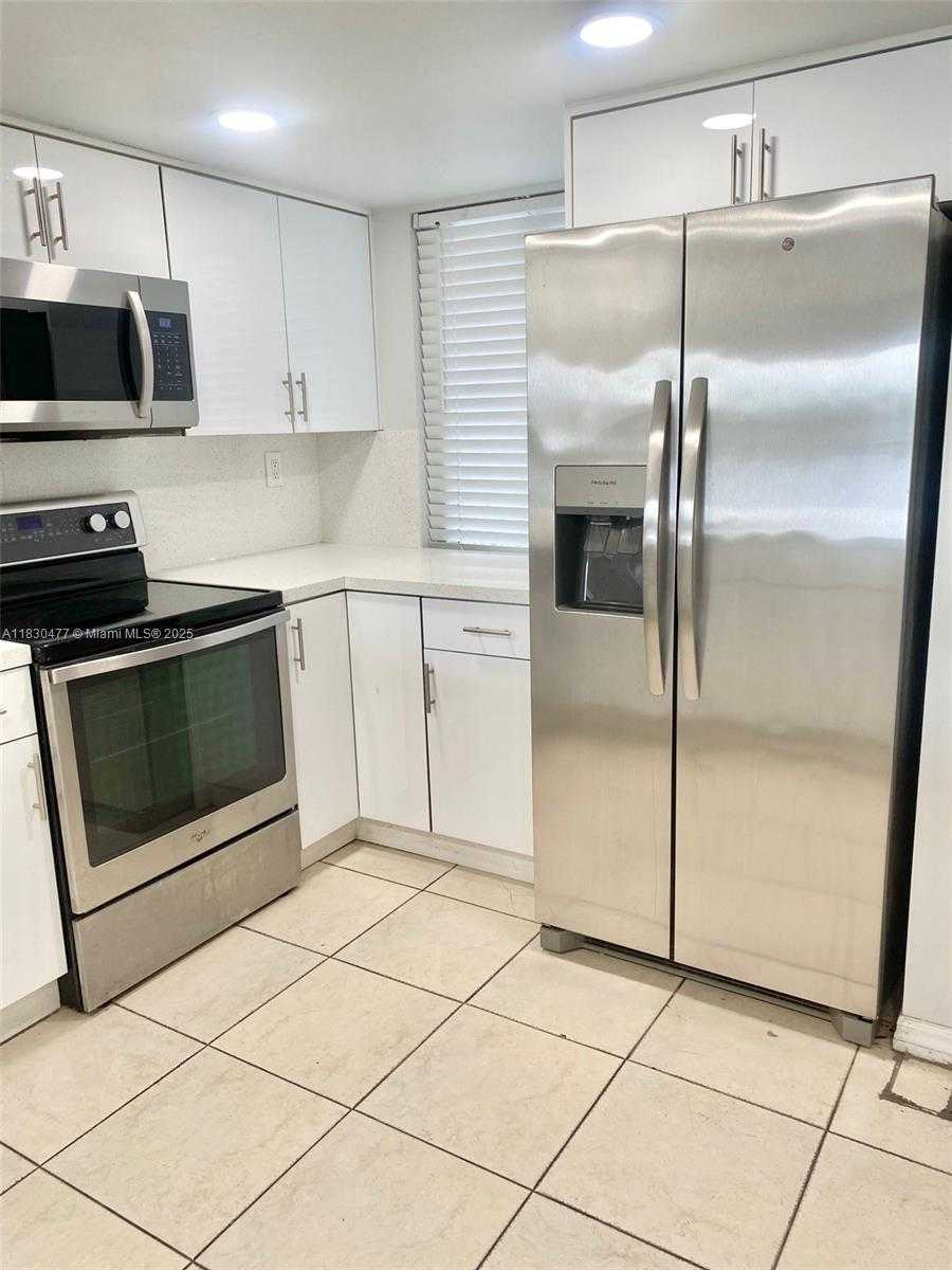 Small Image of 9911 WEST OKEECHOBEE RD #1-402, Hialeah Gardens Number 22