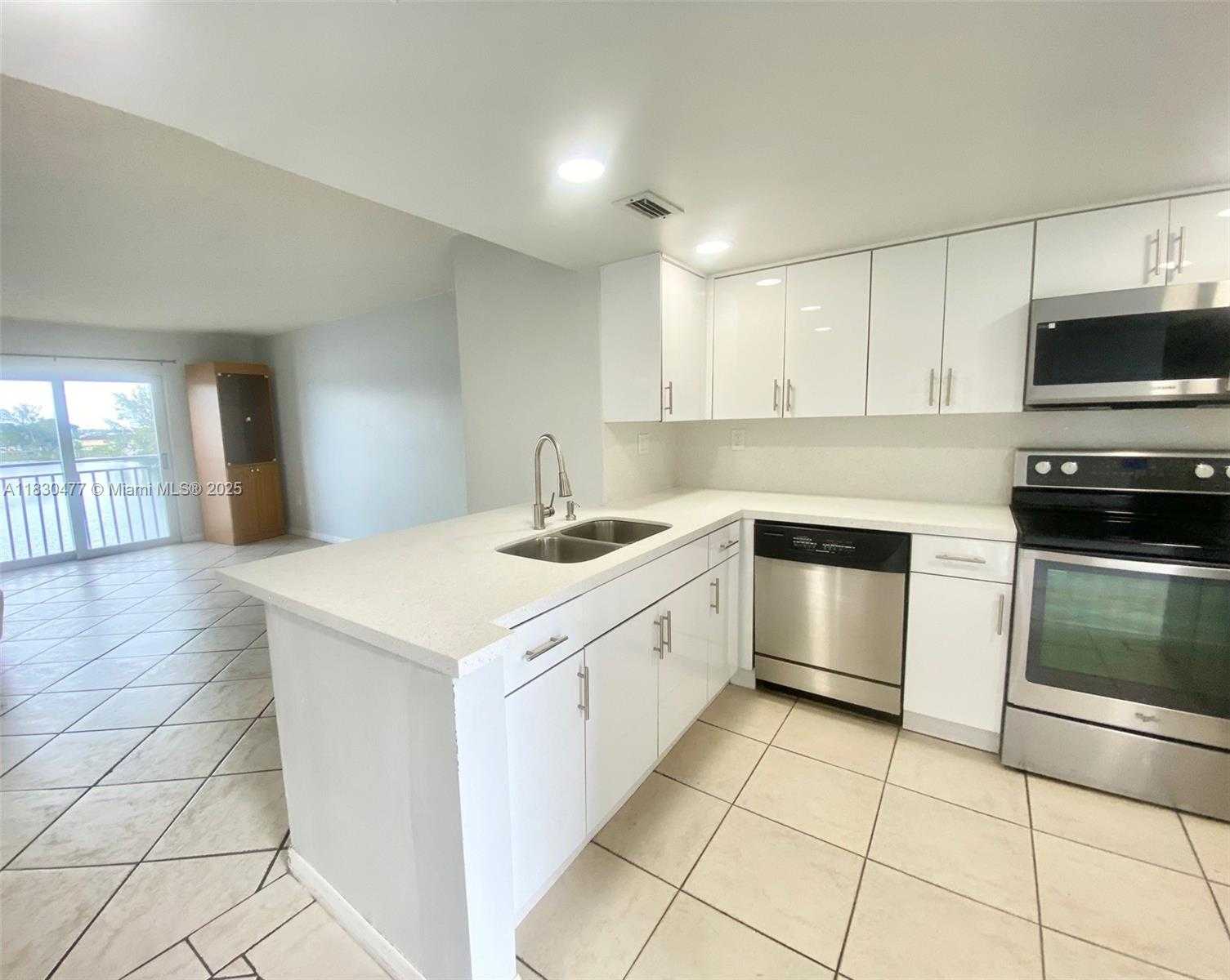 Small Image of 9911 WEST OKEECHOBEE RD #1-402, Hialeah Gardens Number 28