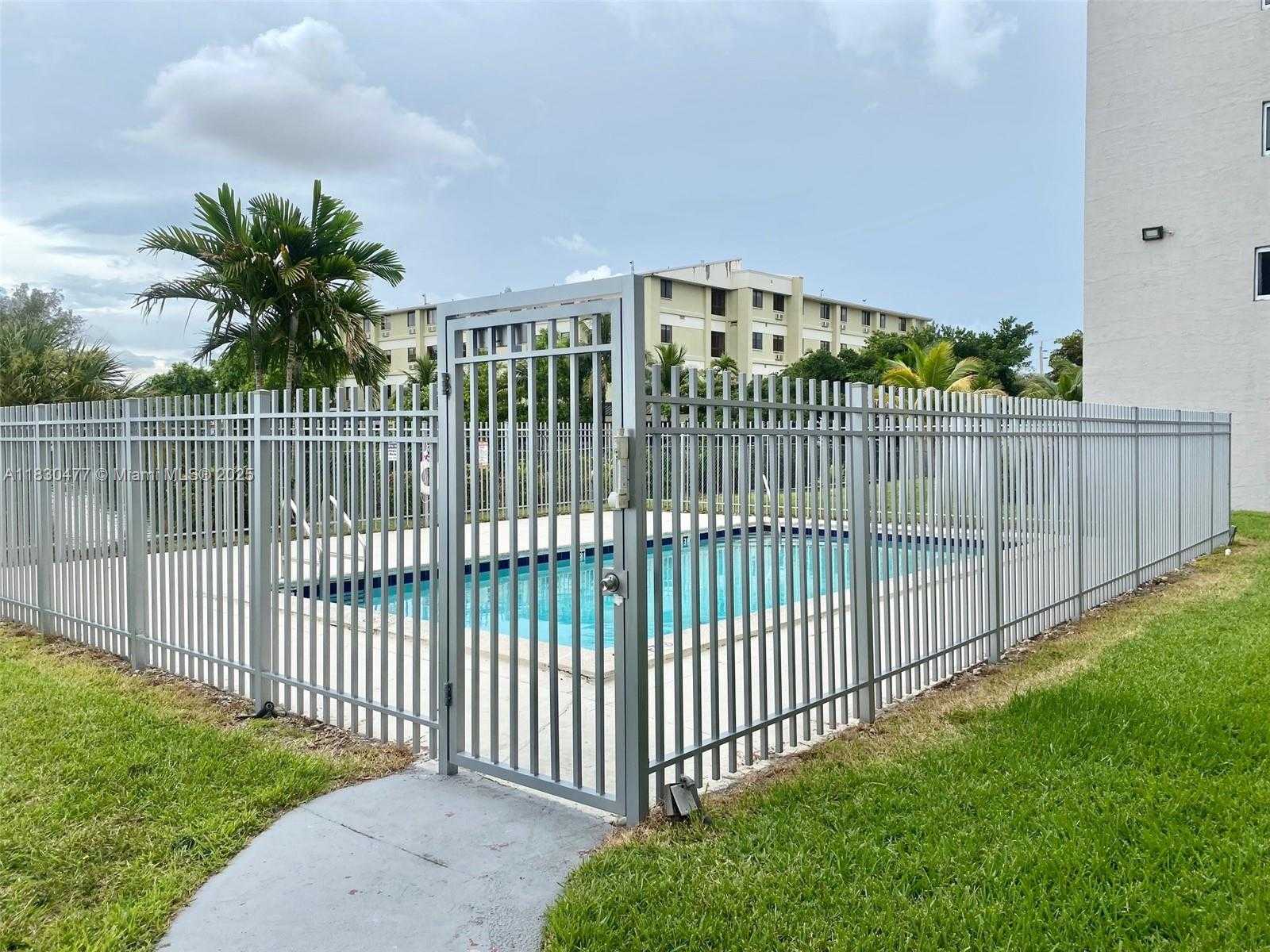 Small Image of 9911 WEST OKEECHOBEE RD #1-402, Hialeah Gardens Number 31