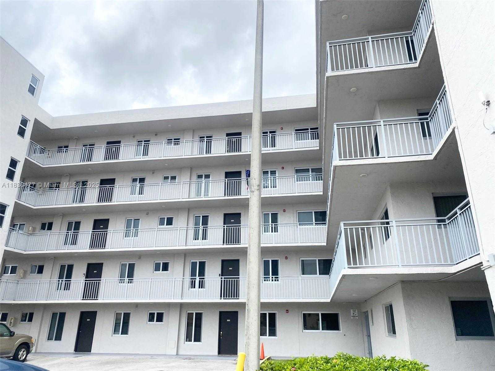 Small Image of 9911 WEST OKEECHOBEE RD #1-402, Hialeah Gardens Number 4