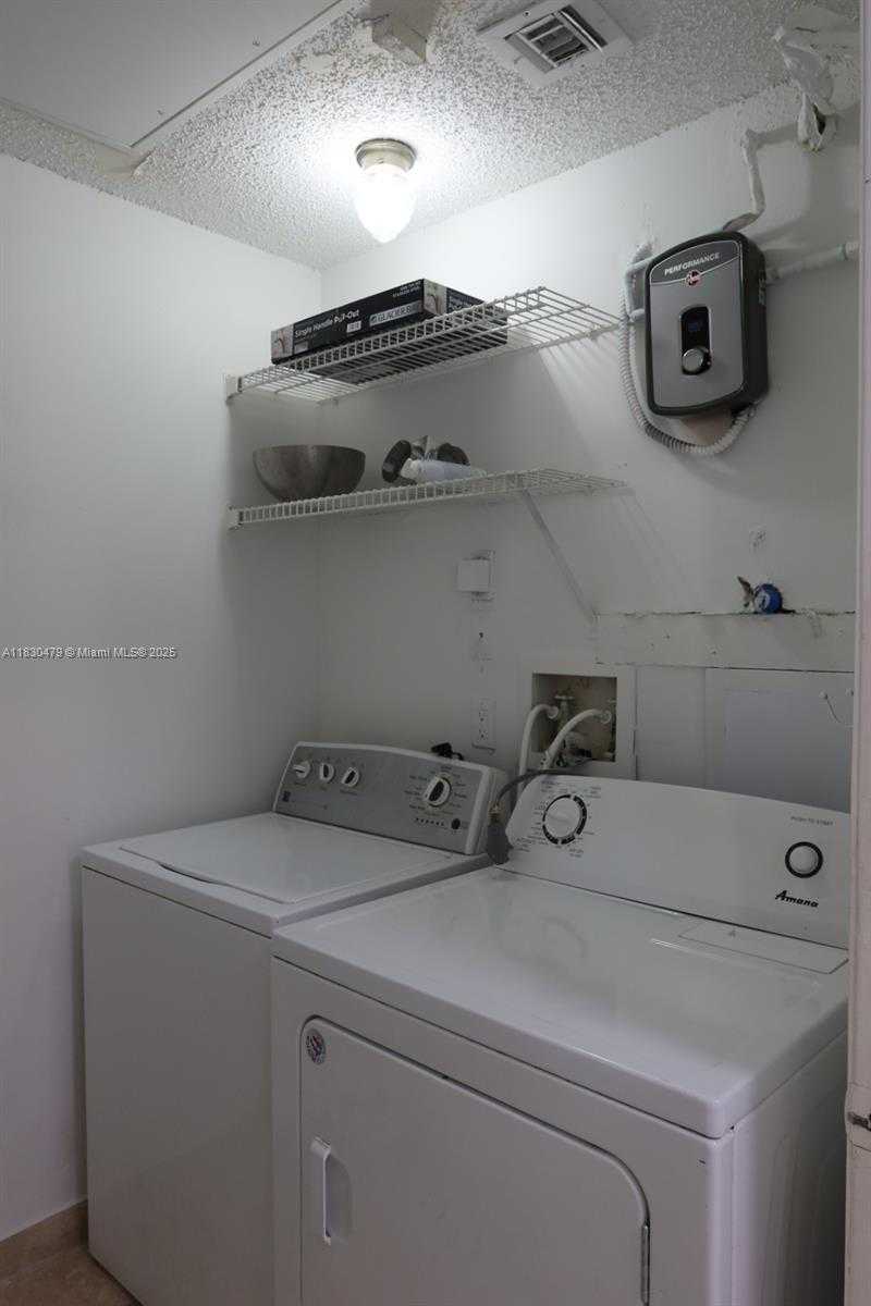 Small Image of 18340 NORTH WEST 68TH AVE #A, Hialeah Number 10