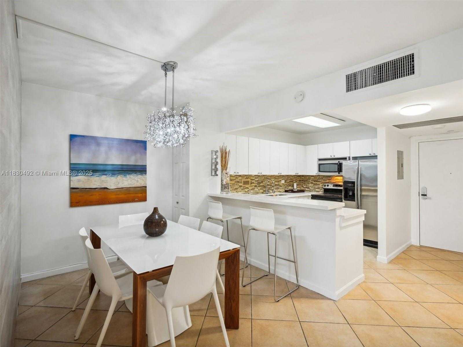 Small Image of 2301 COLLINS AVE #523, Miami Beach Number 8