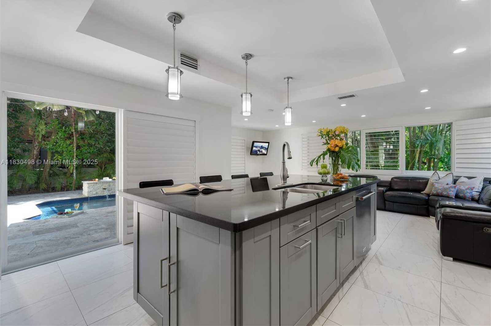Small Image of 4830 SAN AMARO DR, Coral Gables Number 15