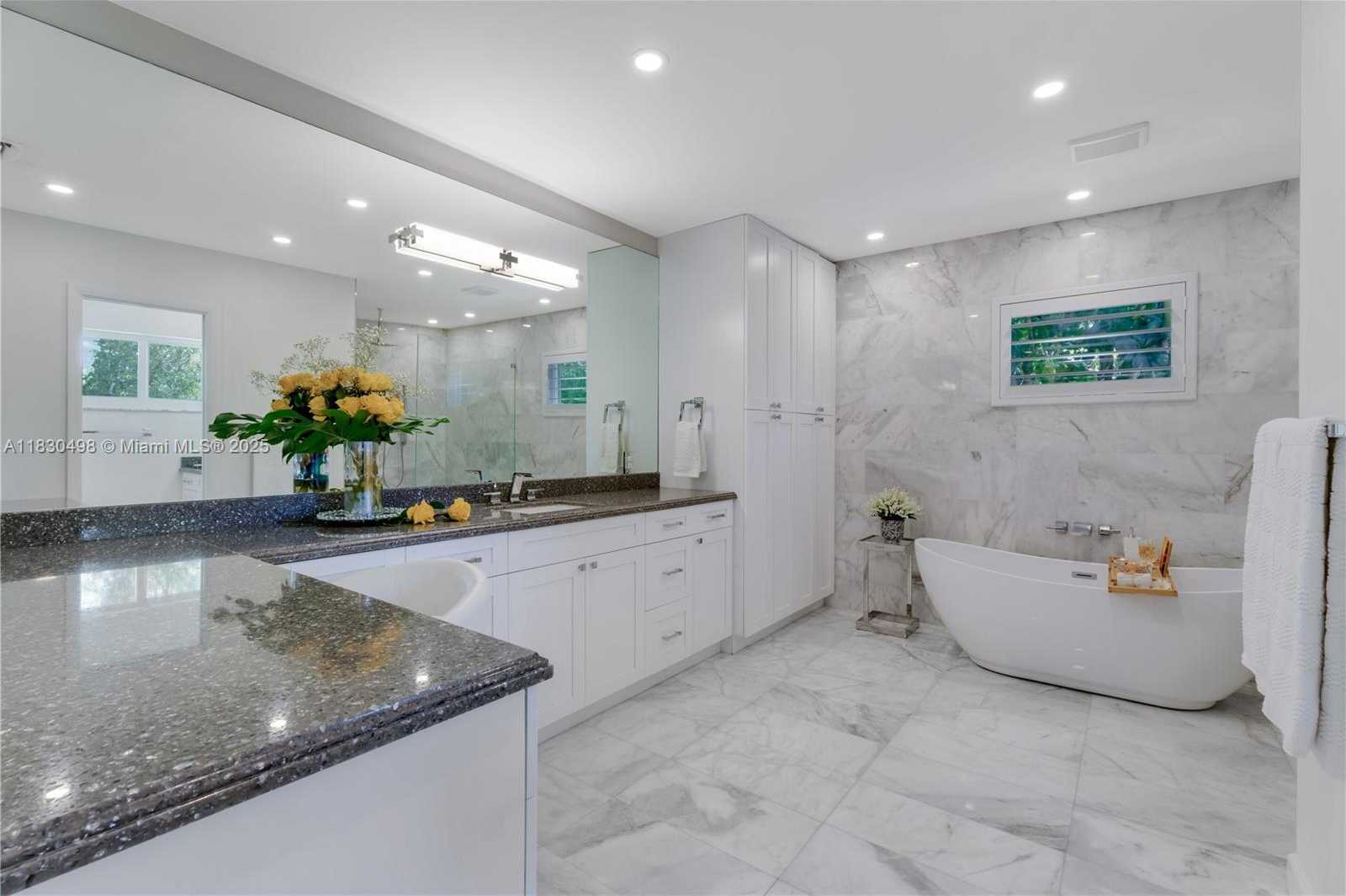 Small Image of 4830 SAN AMARO DR, Coral Gables Number 25