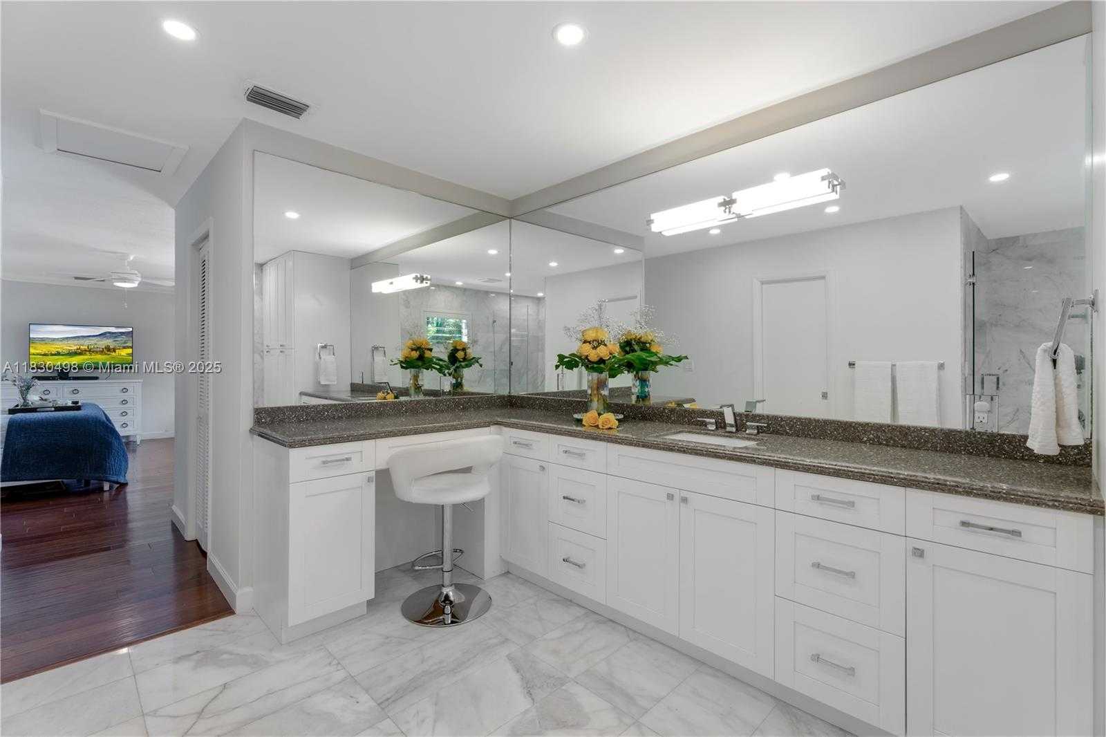Small Image of 4830 SAN AMARO DR, Coral Gables Number 26