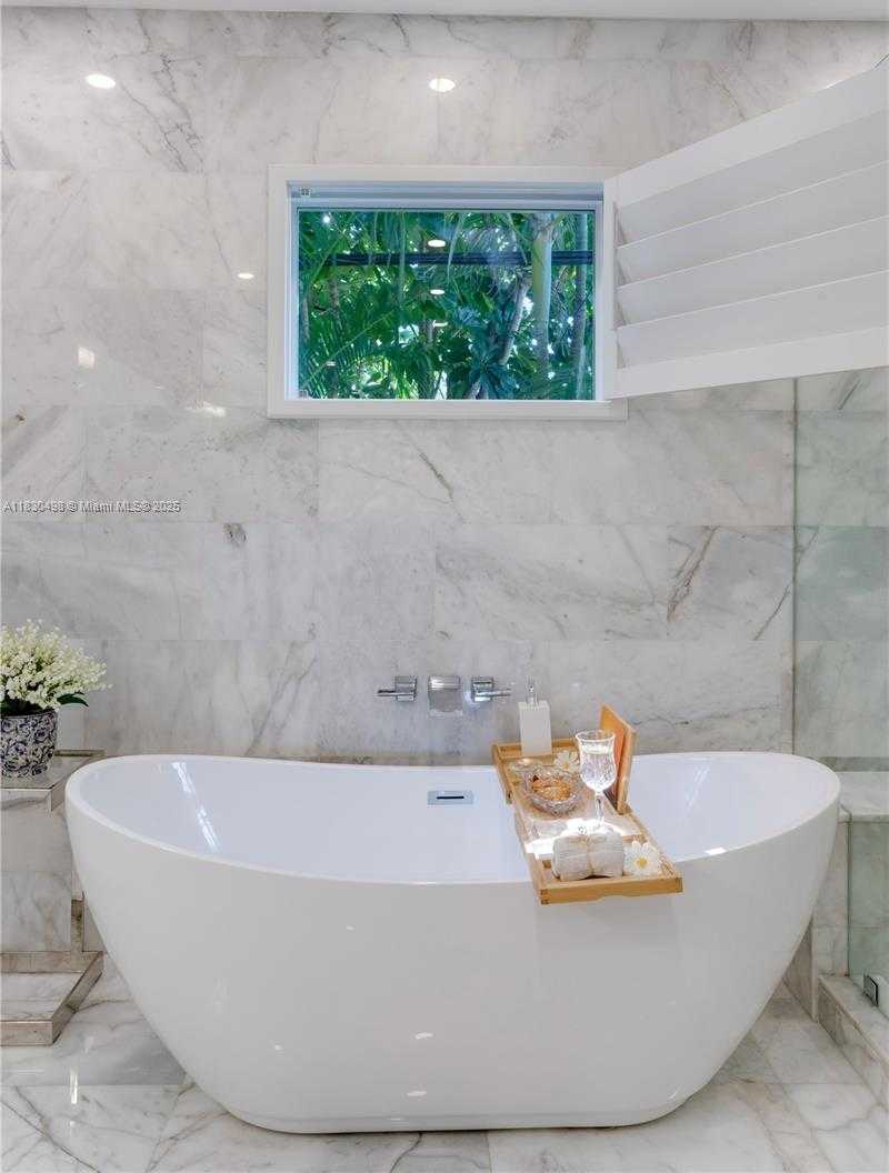 Small Image of 4830 SAN AMARO DR, Coral Gables Number 28