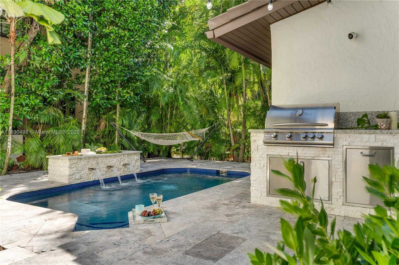 Small Image of 4830 SAN AMARO DR, Coral Gables Number 44