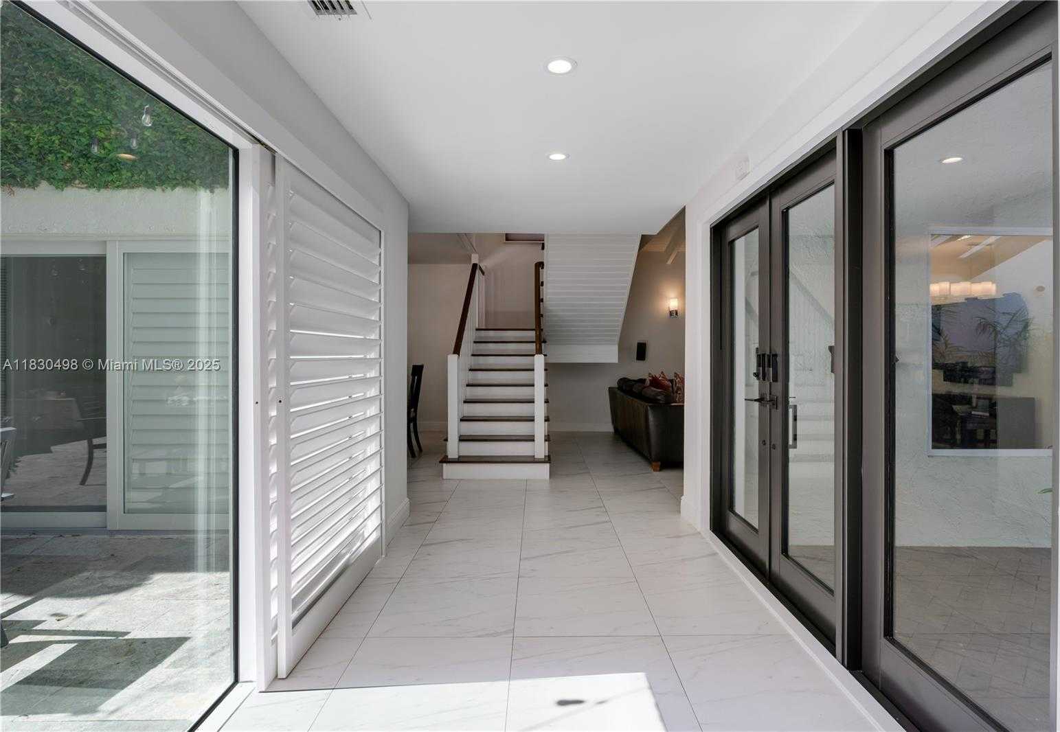 Small Image of 4830 SAN AMARO DR, Coral Gables Number 6