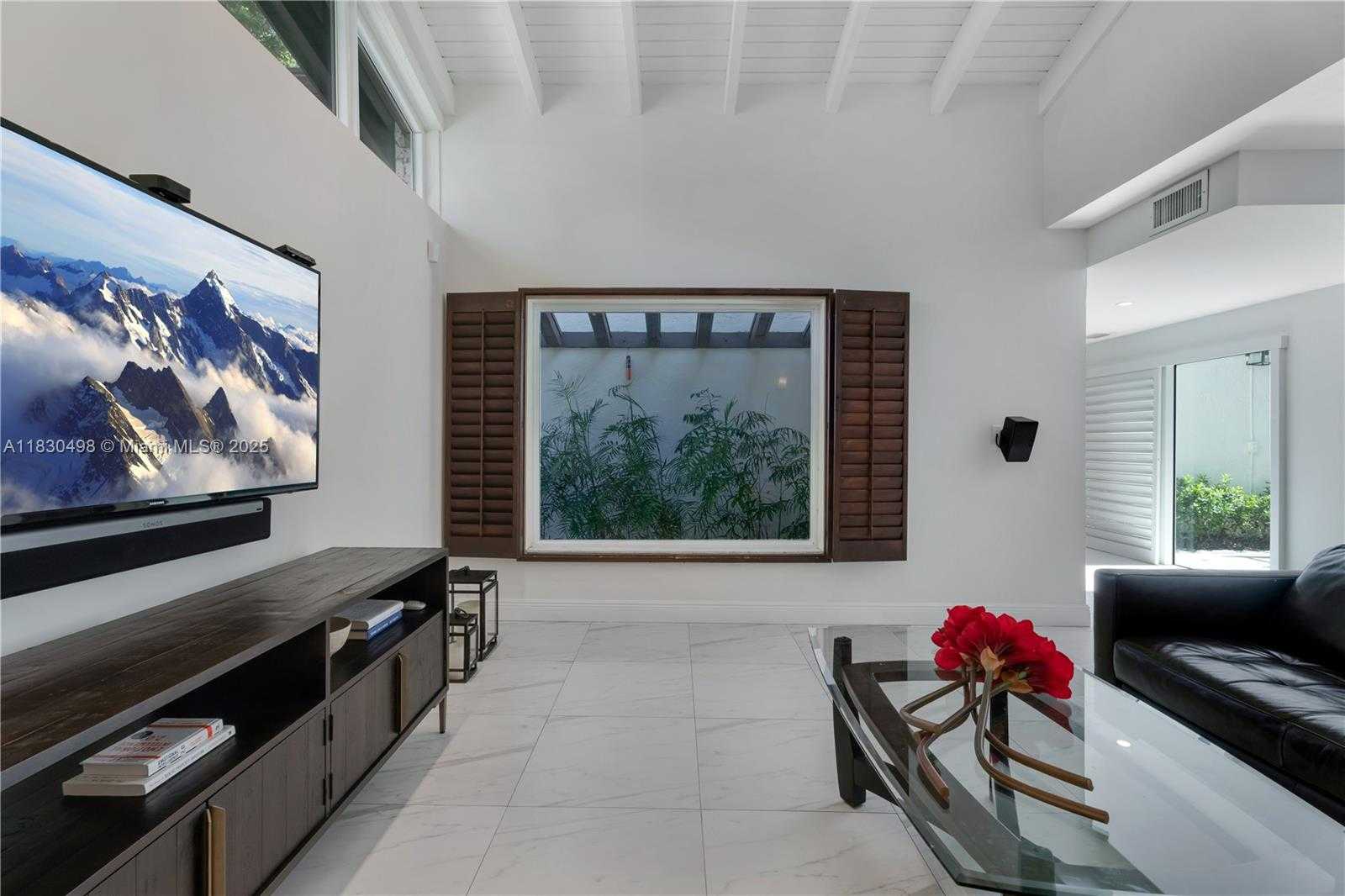 Small Image of 4830 SAN AMARO DR, Coral Gables Number 9