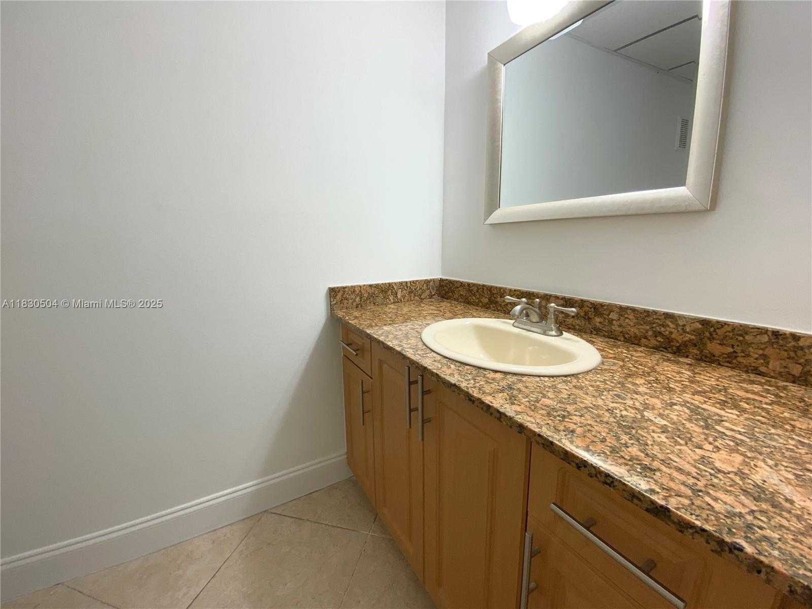 Small Image of 9371 FONTAINEBLEAU BLVD #I209, Miami Number 15