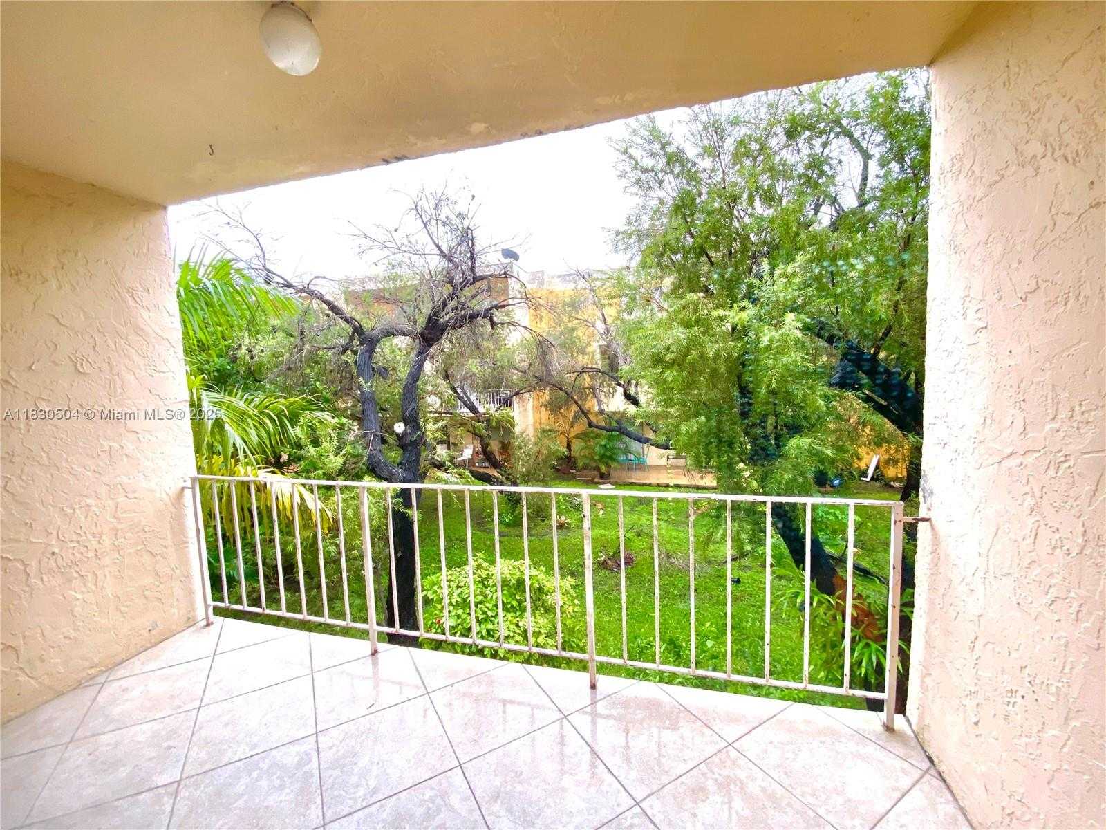 Small Image of 9371 FONTAINEBLEAU BLVD #I209, Miami Number 16
