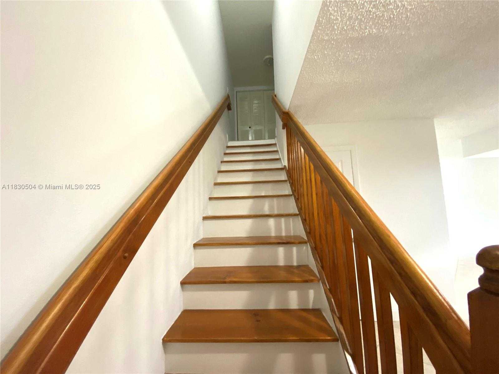 Small Image of 9371 FONTAINEBLEAU BLVD #I209, Miami Number 18