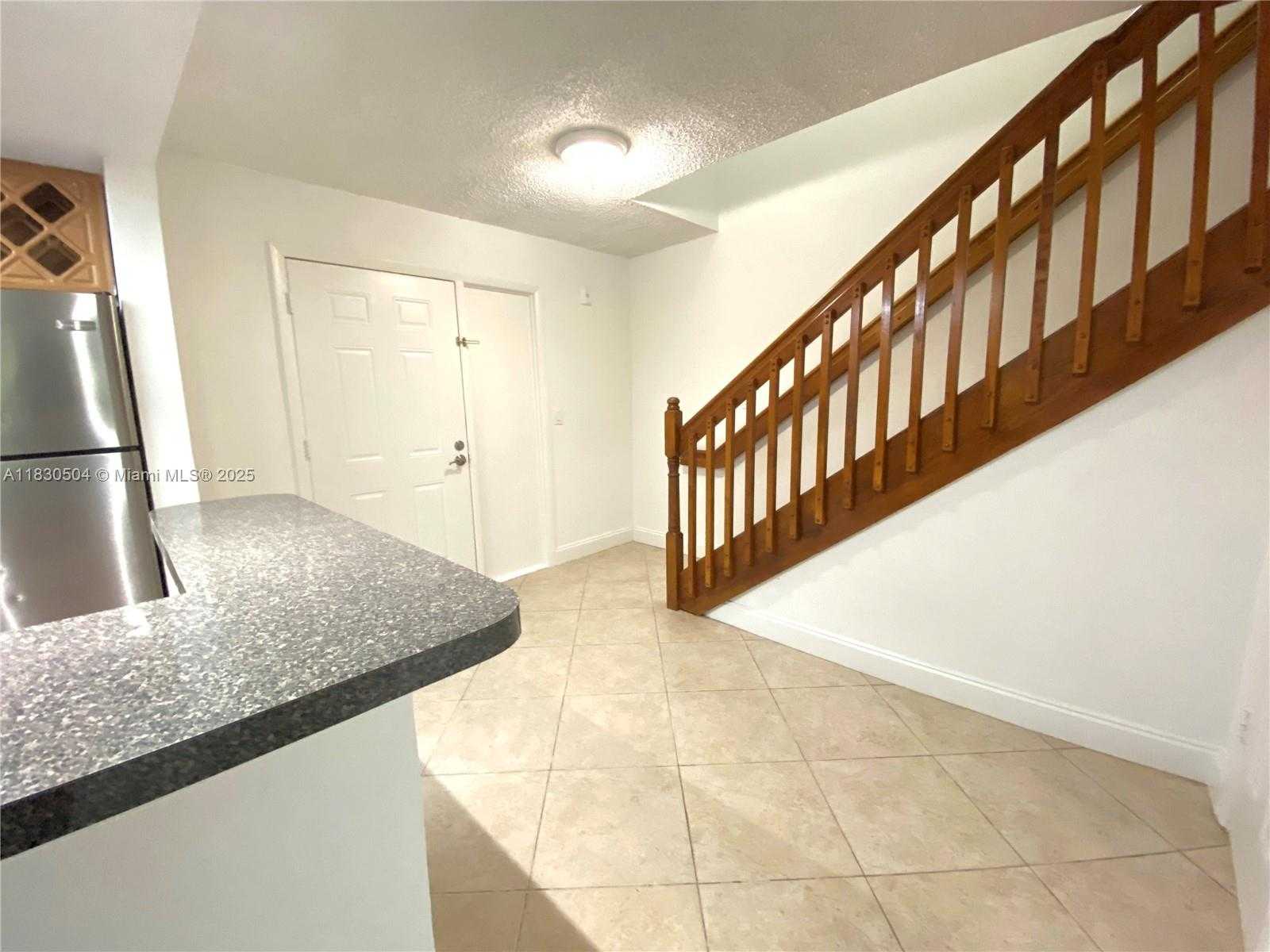 Small Image of 9371 FONTAINEBLEAU BLVD #I209, Miami Number 2