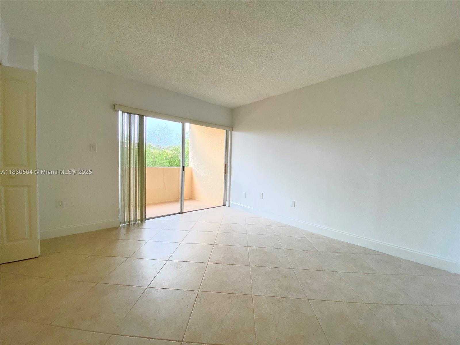 Small Image of 9371 FONTAINEBLEAU BLVD #I209, Miami Number 22
