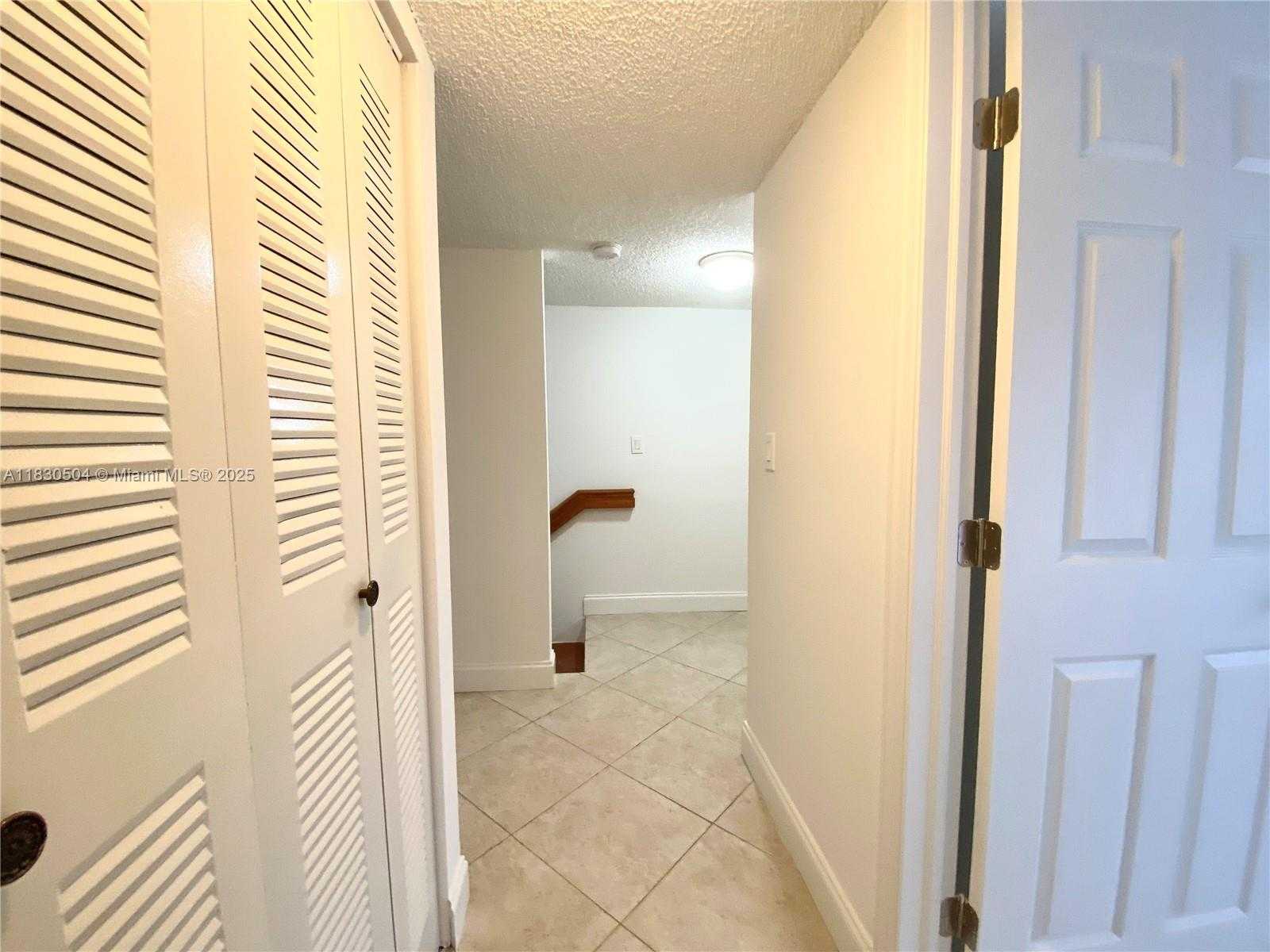 Small Image of 9371 FONTAINEBLEAU BLVD #I209, Miami Number 29