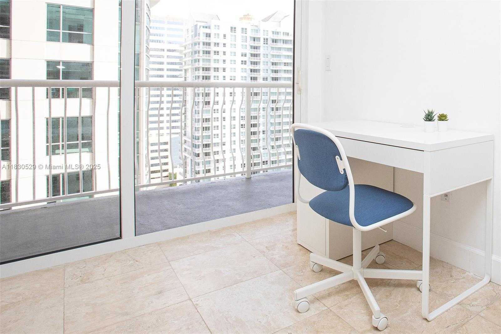 Small Image of 1200 BRICKELL BAY DR #2704, Miami Number 19