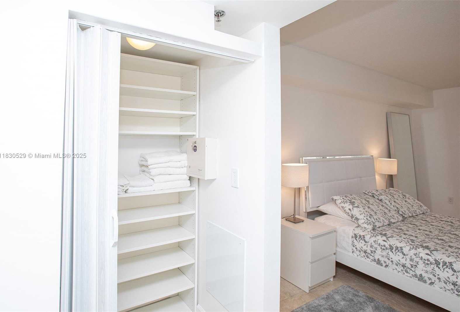Small Image of 1200 BRICKELL BAY DR #2704, Miami Number 23