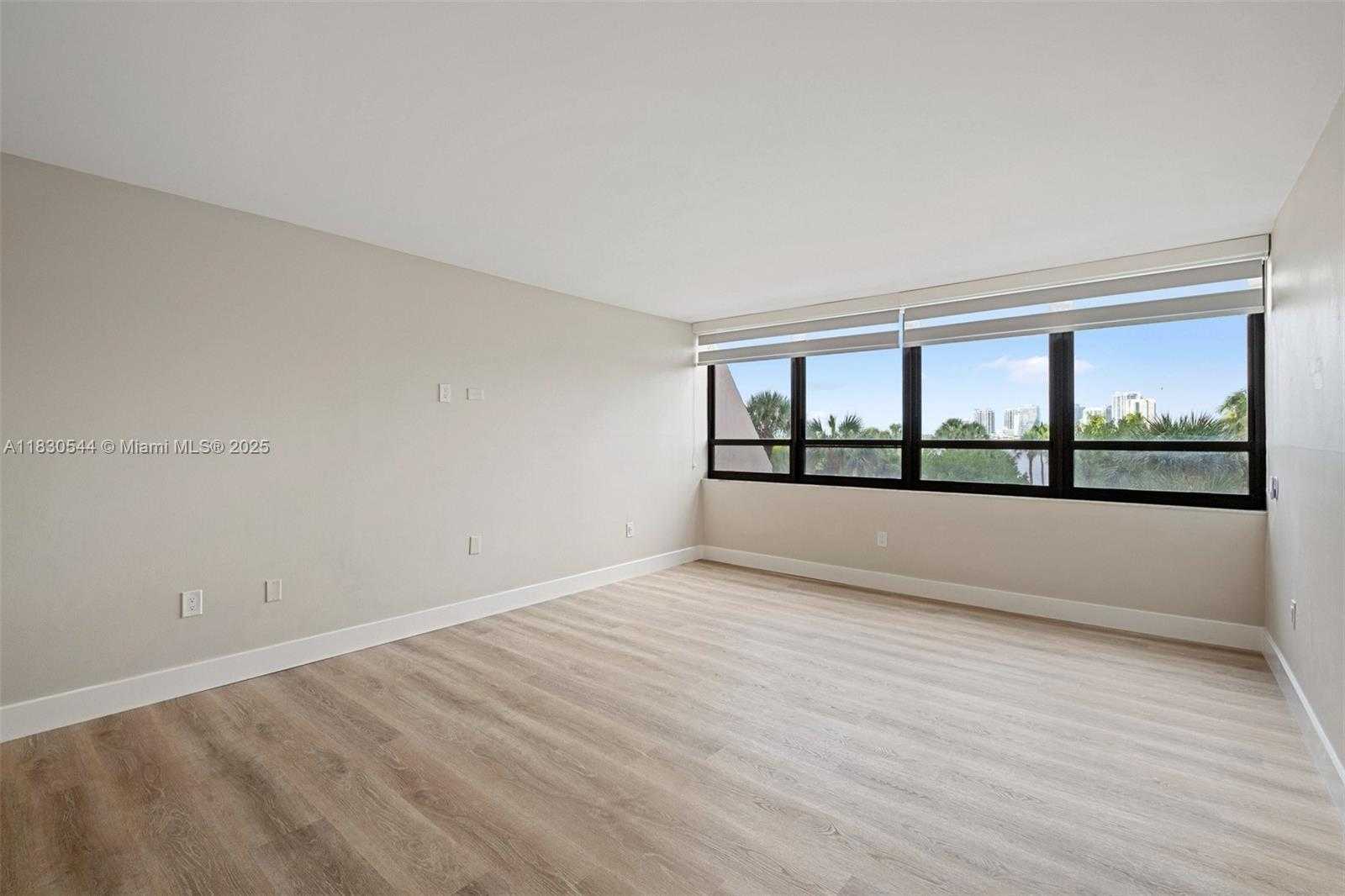Small Image of 1 GROVE ISLE DR #A206, Miami Number 10