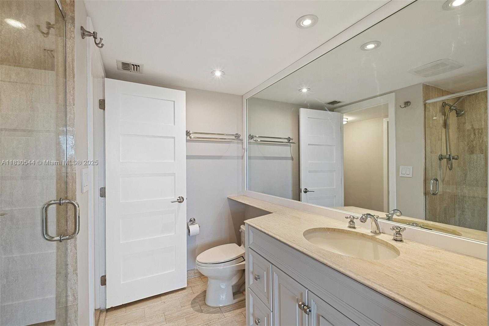 Small Image of 1 GROVE ISLE DR #A206, Miami Number 14
