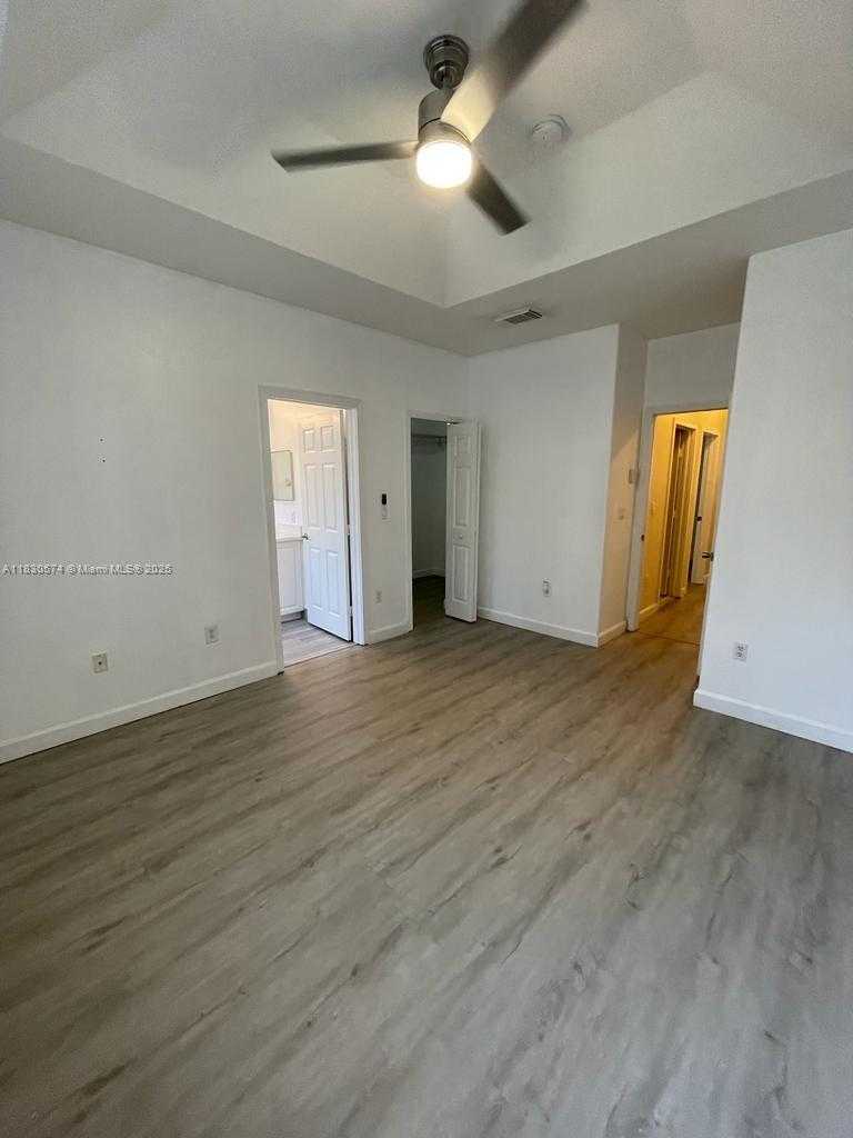 Small Image of 5420 NORTH WEST 107TH AVE #309, Doral Number 13
