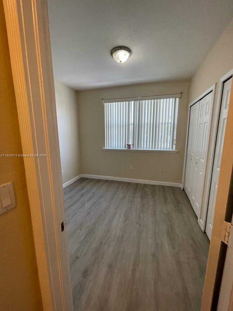 Small Image of 5420 NORTH WEST 107TH AVE #309, Doral Number 19