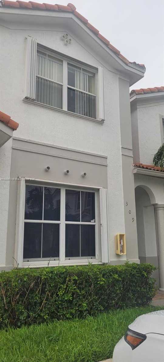 Small Image of 5420 NORTH WEST 107TH AVE #309, Doral Number 2
