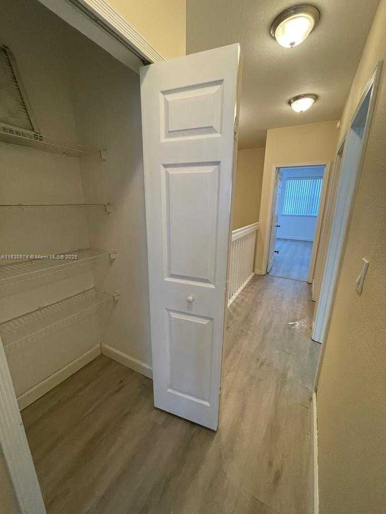 Small Image of 5420 NORTH WEST 107TH AVE #309, Doral Number 22