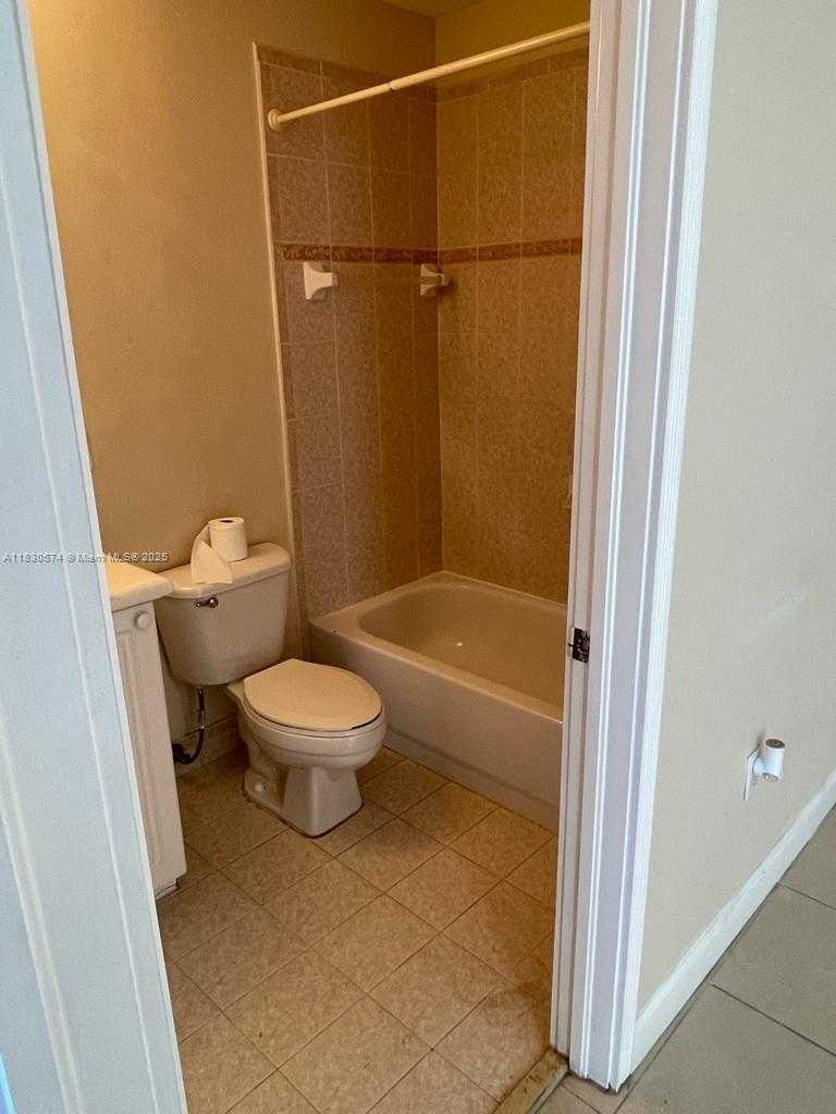 Small Image of 5420 NORTH WEST 107TH AVE #309, Doral Number 25