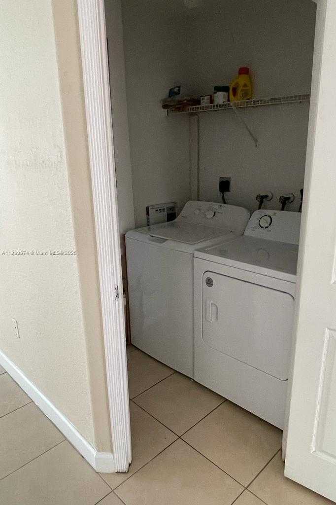 Small Image of 5420 NORTH WEST 107TH AVE #309, Doral Number 27