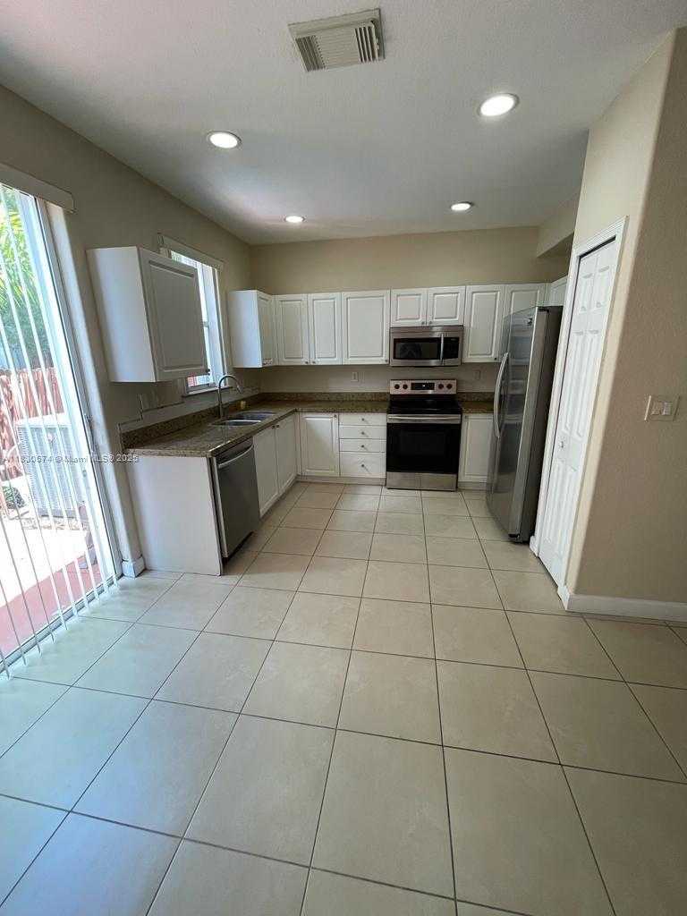 Small Image of 5420 NORTH WEST 107TH AVE #309, Doral Number 7