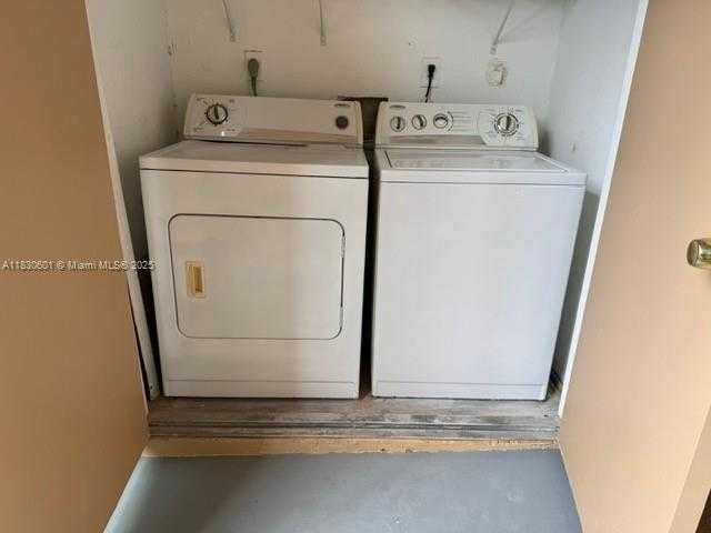 Small Image of 10441 SOUTH WEST 155TH CT #914, Miami Number 22