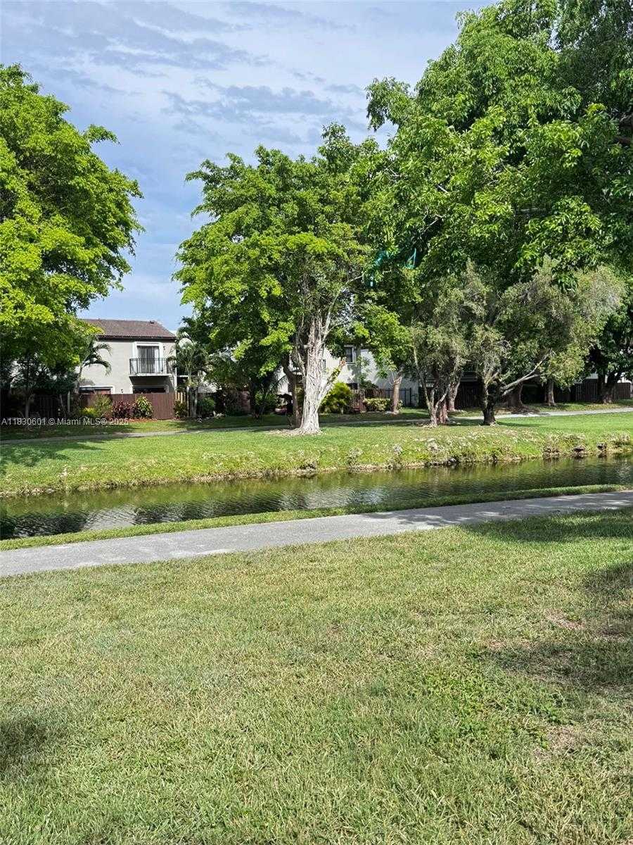 Small Image of 10441 SOUTH WEST 155TH CT #914, Miami Number 4