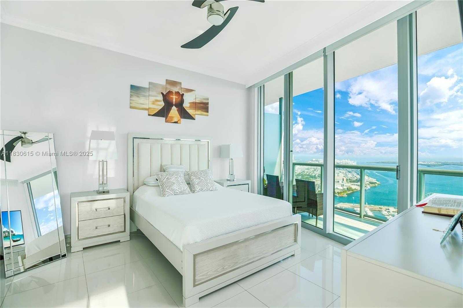 Small Image of 888 BISCAYNE BLVD #5301, Miami Number 11