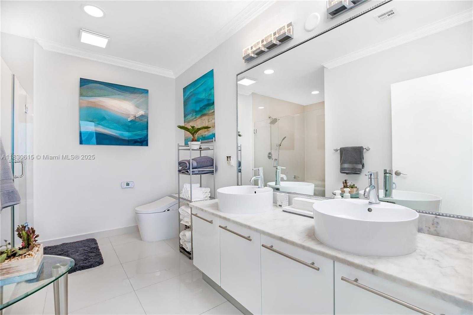 Small Image of 888 BISCAYNE BLVD #5301, Miami Number 14