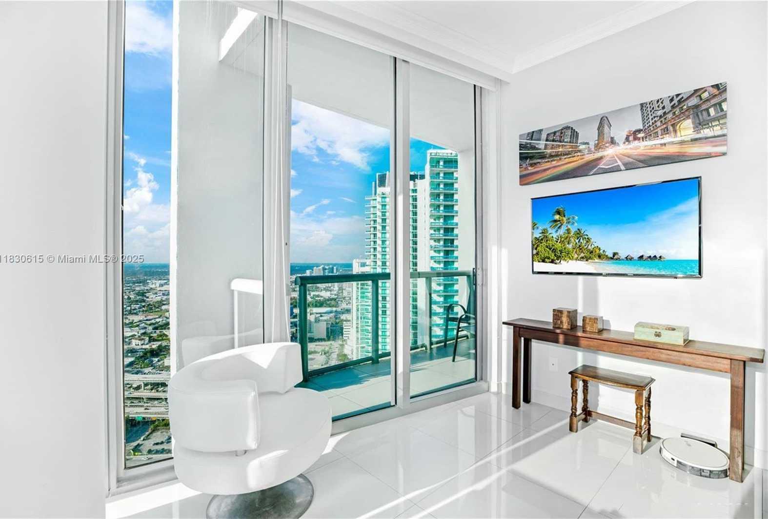 Small Image of 888 BISCAYNE BLVD #5301, Miami Number 18