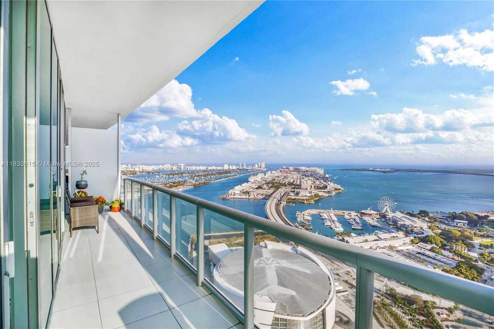 Small Image of 888 BISCAYNE BLVD #5301, Miami Number 19