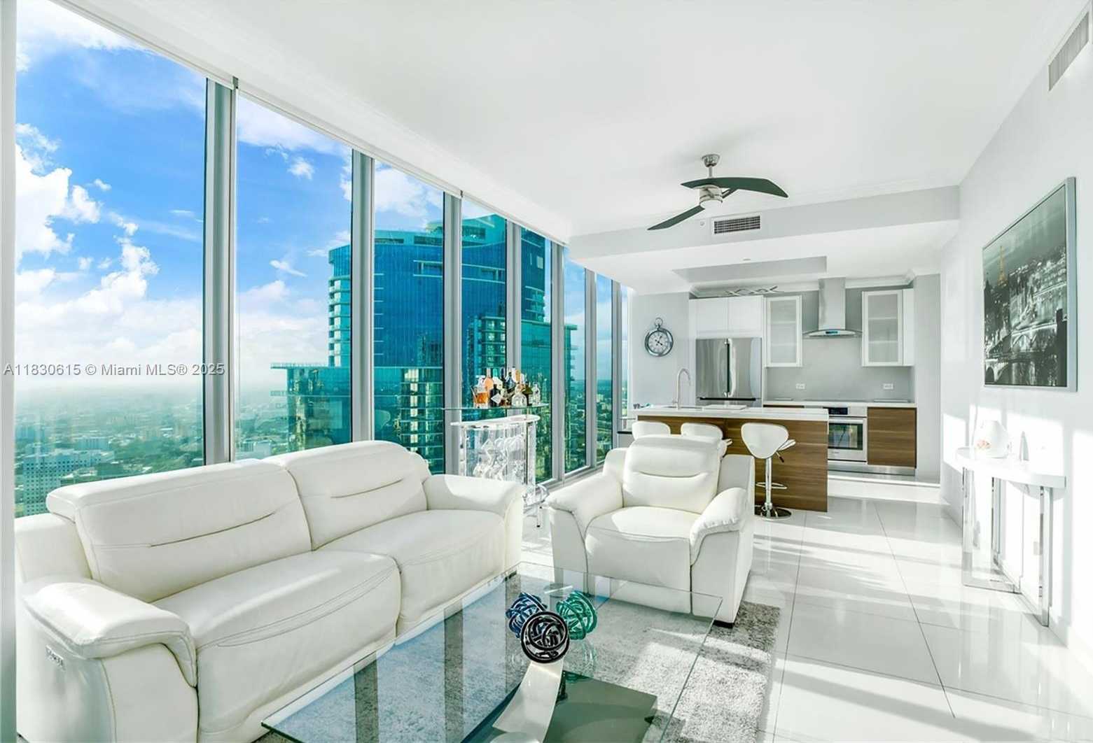 Small Image of 888 BISCAYNE BLVD #5301, Miami Number 5