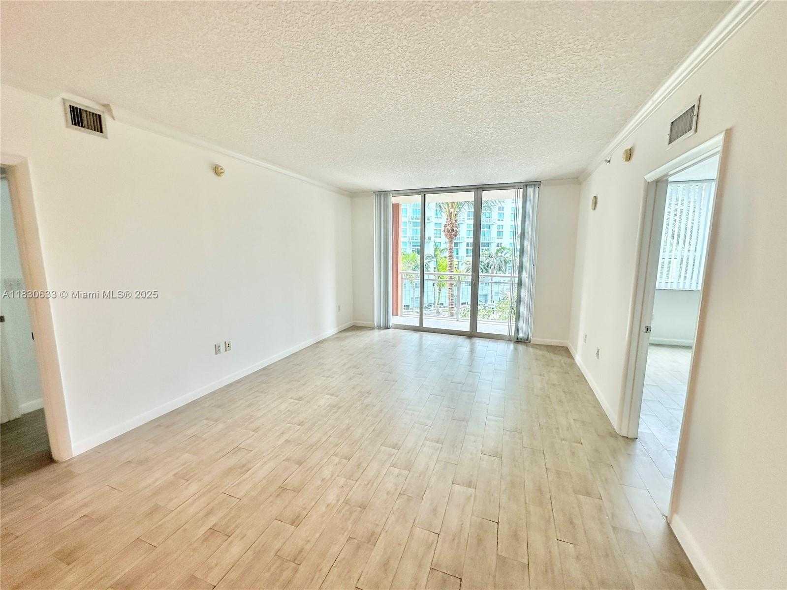 Small Image of 2000 NORTH BAYSHORE DRIVE #404, Miami Number 2