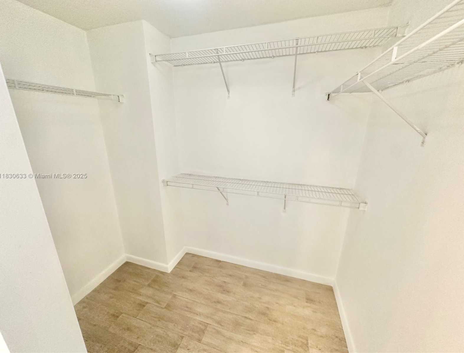 Small Image of 2000 NORTH BAYSHORE DRIVE #404, Miami Number 24