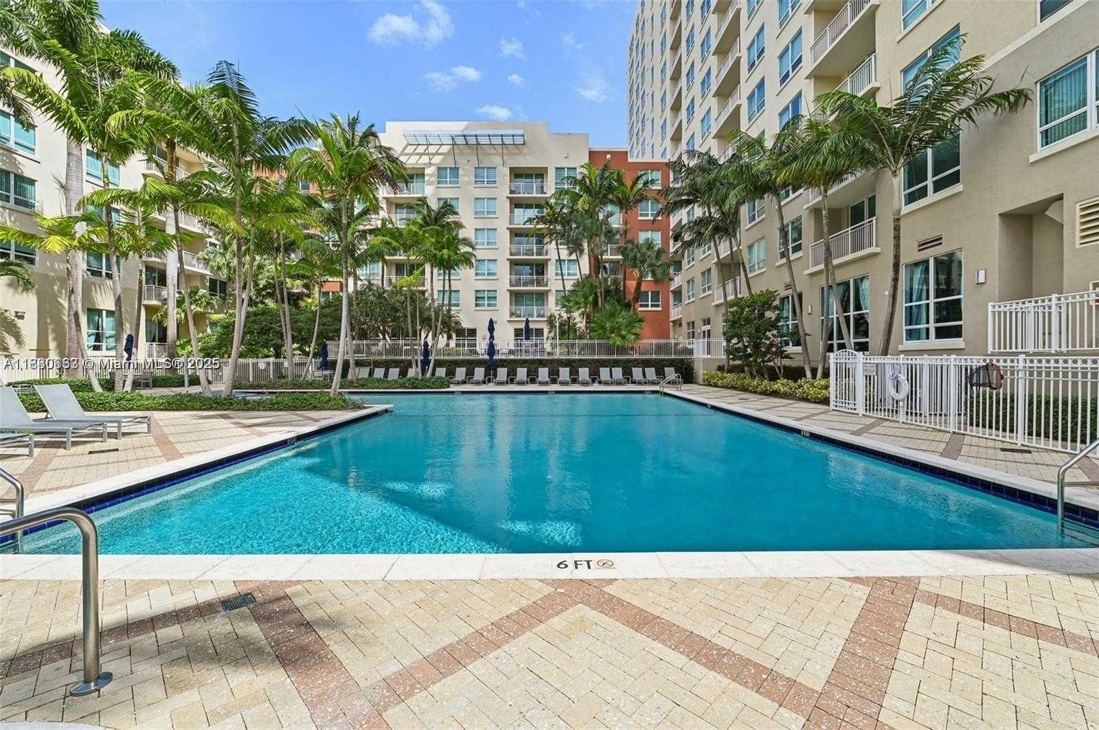 Small Image of 2000 NORTH BAYSHORE DRIVE #404, Miami Number 35