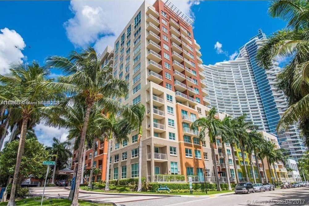 Small Image of 2000 NORTH BAYSHORE DRIVE #404, Miami Number 38