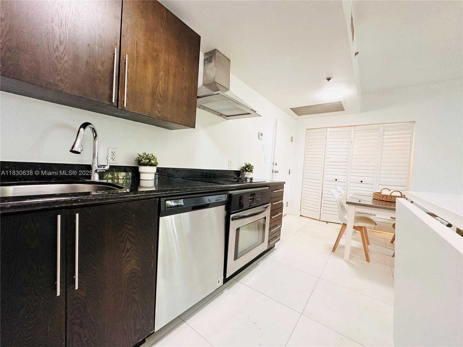 Small Image of 1300 PENNSYLVANIA AVENUE #300, Miami Beach Number 13