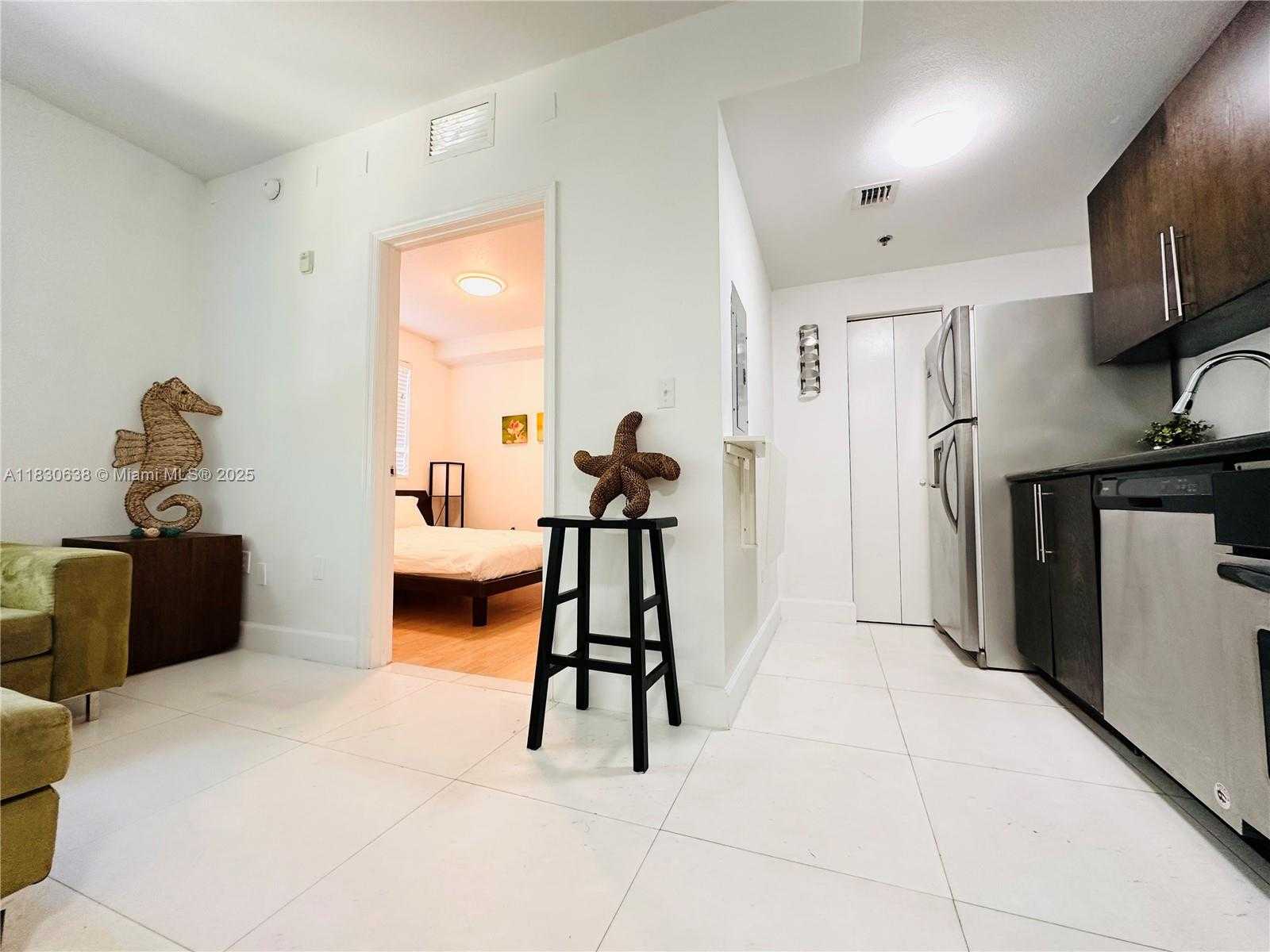 Small Image of 1300 PENNSYLVANIA AVENUE #300, Miami Beach Number 15