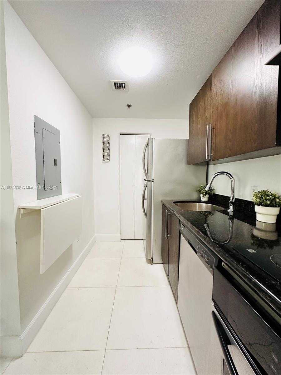 Small Image of 1300 PENNSYLVANIA AVENUE #300, Miami Beach Number 7